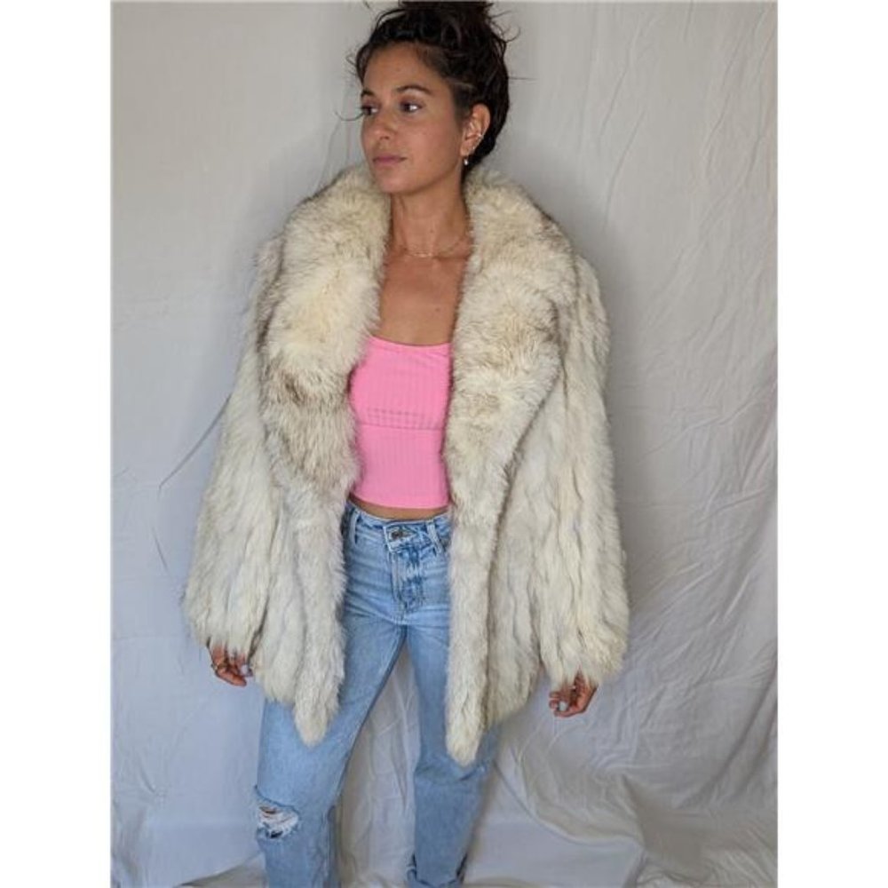 Vintage Saga Select Fox Finland Blue Fox Fur Coat Size Small with Clasps